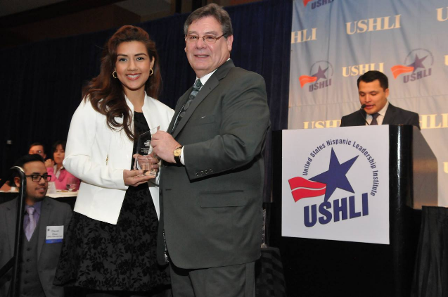 U Iowa student receives award from USHLI